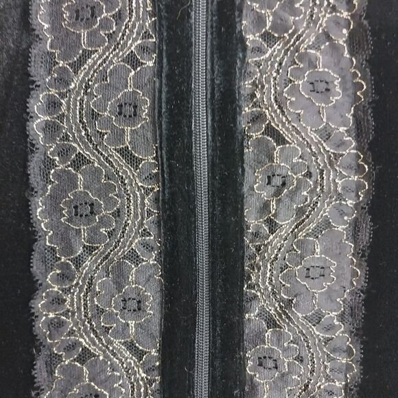 Jaclyn Smith Velour Tunic Top. Size L - Picture 5 of 16